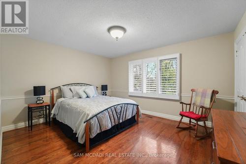 495 Meadow Wood Road, Mississauga, ON - Indoor Photo Showing Bedroom