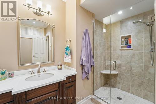 495 Meadow Wood Road, Mississauga, ON - Indoor Photo Showing Bathroom