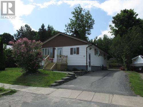 25 Roman AVE  Elliot Lake, ON P5A 1R6