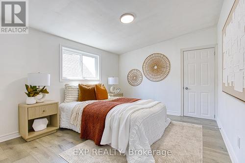 292 Fairfield Avenue, Hamilton, ON - Indoor Photo Showing Bedroom