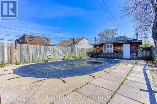 292 Fairfield Avenue, Hamilton, ON - Outdoor With In Ground Pool