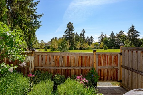 5-10480 Resthaven Dr, Sidney, BC 