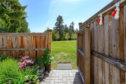 5-10480 Resthaven Dr, Sidney, BC 