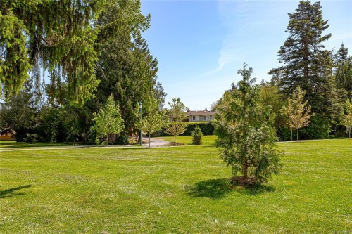 5-10480 Resthaven Dr, Sidney, BC 