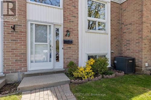 40 - 110 DEVERON CRESCENT  London South (South T), ON N5Z 4W7