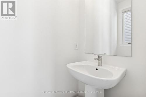845 Snap Hook Crescent, Ottawa, ON - Indoor Photo Showing Bathroom