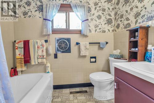 88 Potters Road, Tillsonburg, ON - Indoor Photo Showing Bathroom