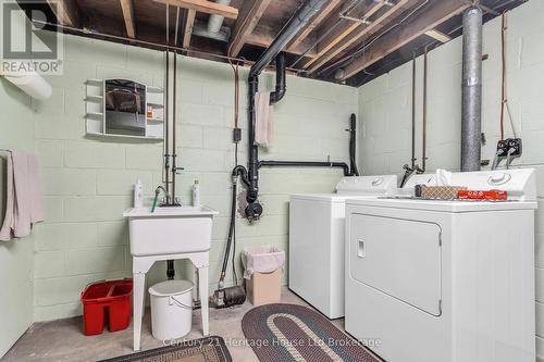 88 Potters Road, Tillsonburg, ON - Indoor Photo Showing Laundry Room