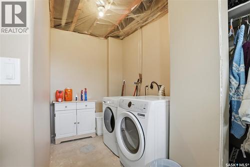 102 Keedwell Street, Saskatoon, SK - Indoor Photo Showing Laundry Room