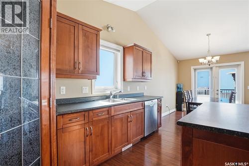 102 Keedwell Street, Saskatoon, SK - Indoor Photo Showing Kitchen With Double Sink