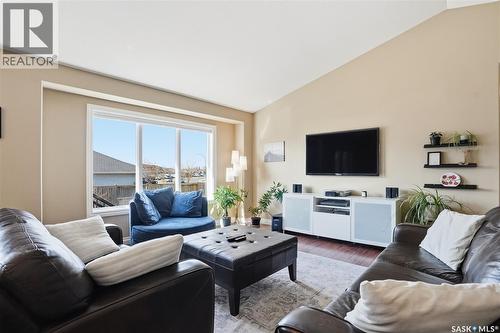 102 Keedwell Street, Saskatoon, SK - Indoor Photo Showing Living Room
