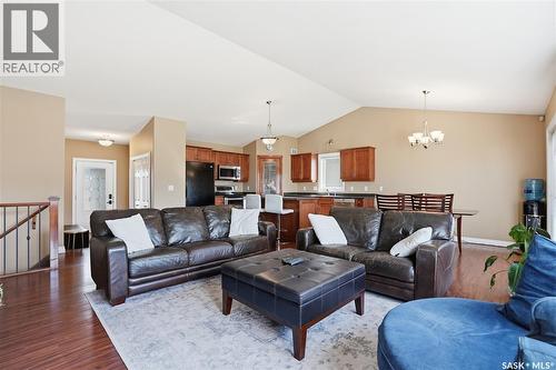 102 Keedwell Street, Saskatoon, SK - Indoor Photo Showing Living Room