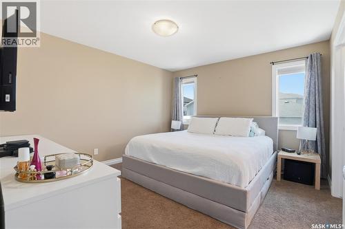102 Keedwell Street, Saskatoon, SK - Indoor Photo Showing Bedroom