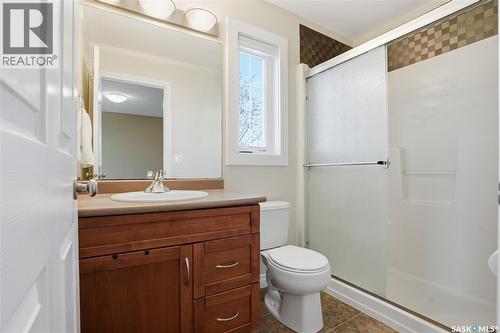 102 Keedwell Street, Saskatoon, SK - Indoor Photo Showing Bathroom