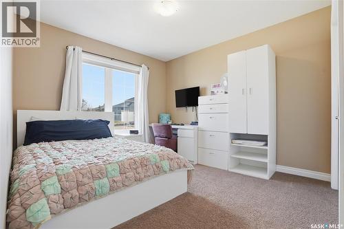 102 Keedwell Street, Saskatoon, SK - Indoor Photo Showing Bedroom