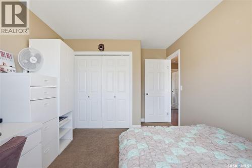 102 Keedwell Street, Saskatoon, SK - Indoor Photo Showing Bedroom