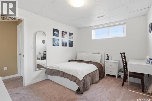 102 Keedwell Street, Saskatoon, SK - Indoor Photo Showing Bedroom
