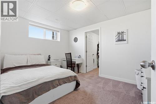 102 Keedwell Street, Saskatoon, SK - Indoor Photo Showing Bedroom