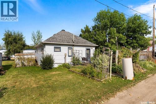 105 6Th Street, Etters Beach, SK - Outdoor
