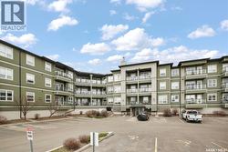 123 915 Kristjanson ROAD  Saskatoon, SK S7S 0B1