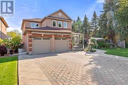 1101 GOSSAMER DRIVE Pickering, ON L1X 2T7