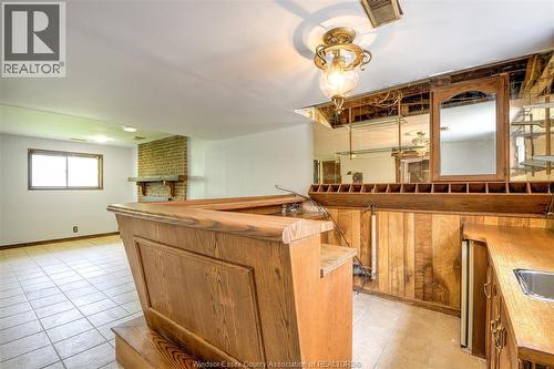 204 Pearson Drive, Harrow, ON - Indoor Photo Showing Kitchen