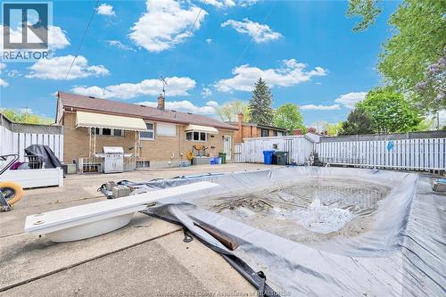 855 Greendale, Windsor, ON - Outdoor
