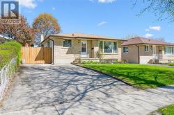 176 HOLBORN Drive  Kitchener, ON N2A 2E5