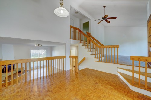 Salon - 1740 Rue Tahiti, Brossard, QC - Indoor Photo Showing Other Room