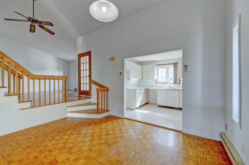 Salon - 1740 Rue Tahiti, Brossard, QC - Indoor Photo Showing Other Room