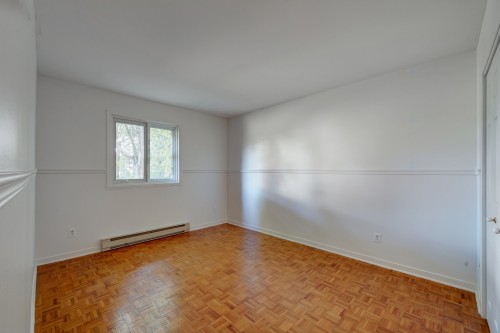 Chambre à coucher - 1740 Rue Tahiti, Brossard, QC - Indoor Photo Showing Other Room