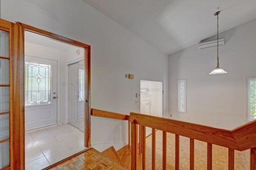 Hall d'entrée/Vestibule - 1740 Rue Tahiti, Brossard, QC - Indoor Photo Showing Other Room