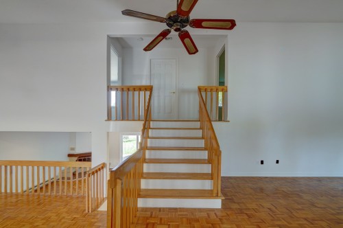 Hall d'entrée/Vestibule - 1740 Rue Tahiti, Brossard, QC - Indoor Photo Showing Other Room