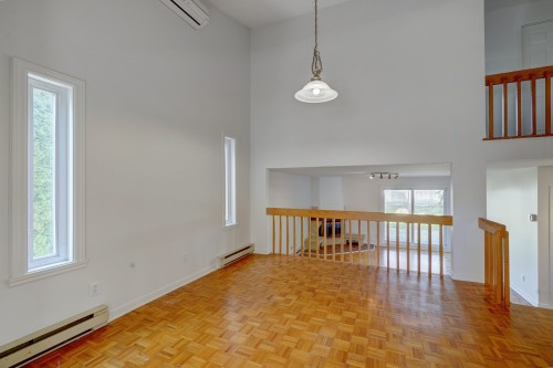 Salon - 1740 Rue Tahiti, Brossard, QC - Indoor Photo Showing Other Room