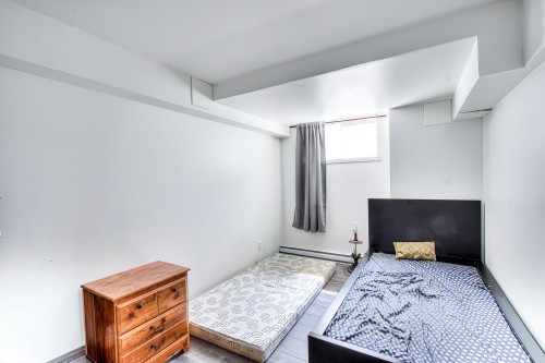 Chambre à coucher - 1-6695 Av. De Gaspé, Montréal (Villeray/Saint-Michel/Parc-Extension), QC - Indoor Photo Showing Bedroom