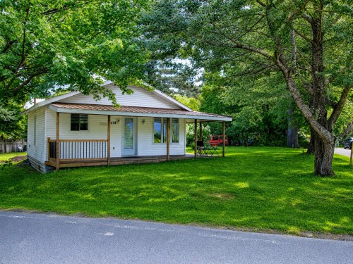 1874 Ch. Roméo-Lapierre  Saint-Lin/Laurentides, QC J5M 1P4