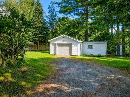 Garage - 1874 Ch. Roméo-Lapierre, Saint-Lin/Laurentides, QC - Outdoor