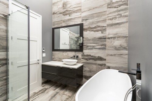 Bathroom - Ph4-1045 Rue Wellington, Montréal (Le Sud-Ouest), QC - Indoor Photo Showing Bathroom