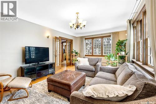 1325 Elliott Street, Saskatoon, SK - Indoor Photo Showing Living Room