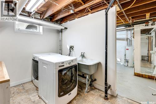1325 Elliott Street, Saskatoon, SK - Indoor Photo Showing Laundry Room