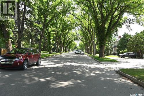 1325 Elliott Street, Saskatoon, SK - Outdoor