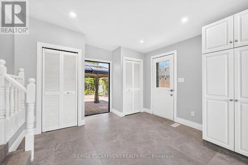 96 Fielding Crescent, Hamilton, ON - Indoor Photo Showing Other Room