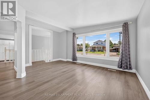 96 Fielding Crescent, Hamilton, ON - Indoor Photo Showing Other Room