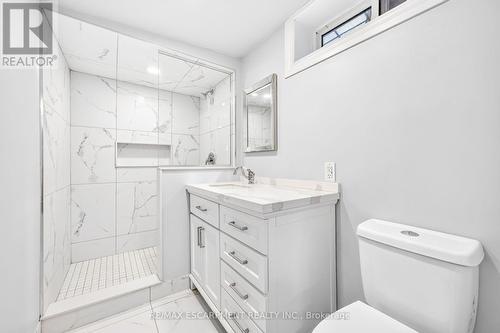 96 Fielding Crescent, Hamilton, ON - Indoor Photo Showing Bathroom
