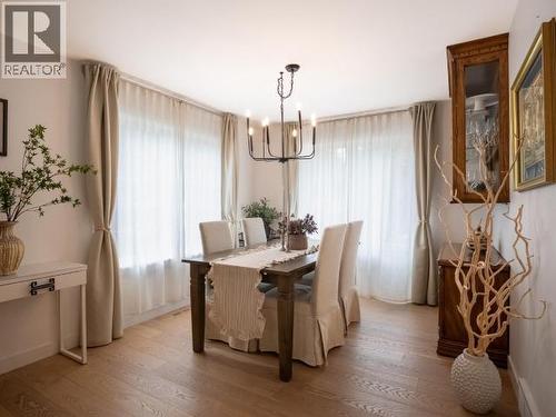 6385 Sutherland Ave, Powell River, BC - Indoor Photo Showing Dining Room