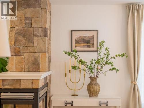 6385 Sutherland Ave, Powell River, BC - Indoor
