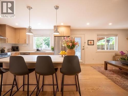 6385 Sutherland Ave, Powell River, BC - Indoor