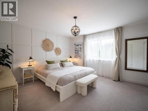 6385 Sutherland Ave, Powell River, BC - Indoor Photo Showing Bedroom