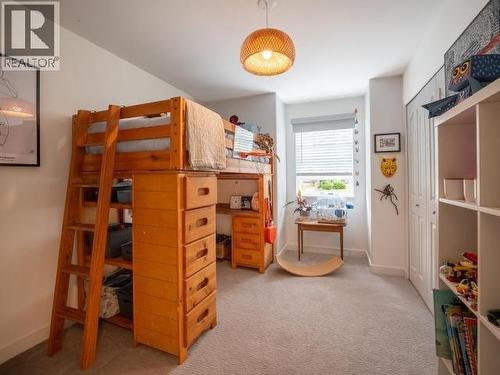 6385 Sutherland Ave, Powell River, BC - Indoor