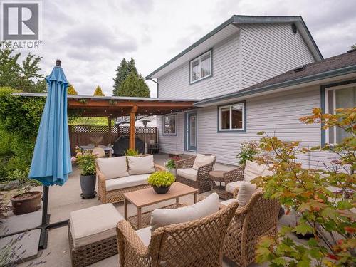 6385 Sutherland Ave, Powell River, BC - Outdoor With Deck Patio Veranda With Exterior